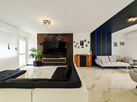 Eladó családi ház, Balatonfőkajár 4 szoba 187 m² 129.9 M Ft