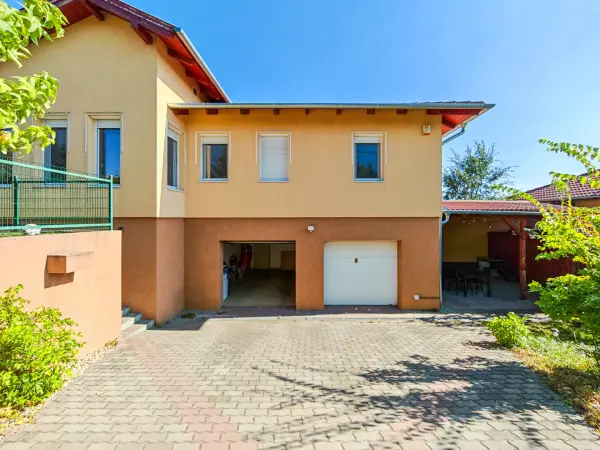 Eladó ikerház, Pécel 4 szoba 139 m² 129.9 M Ft